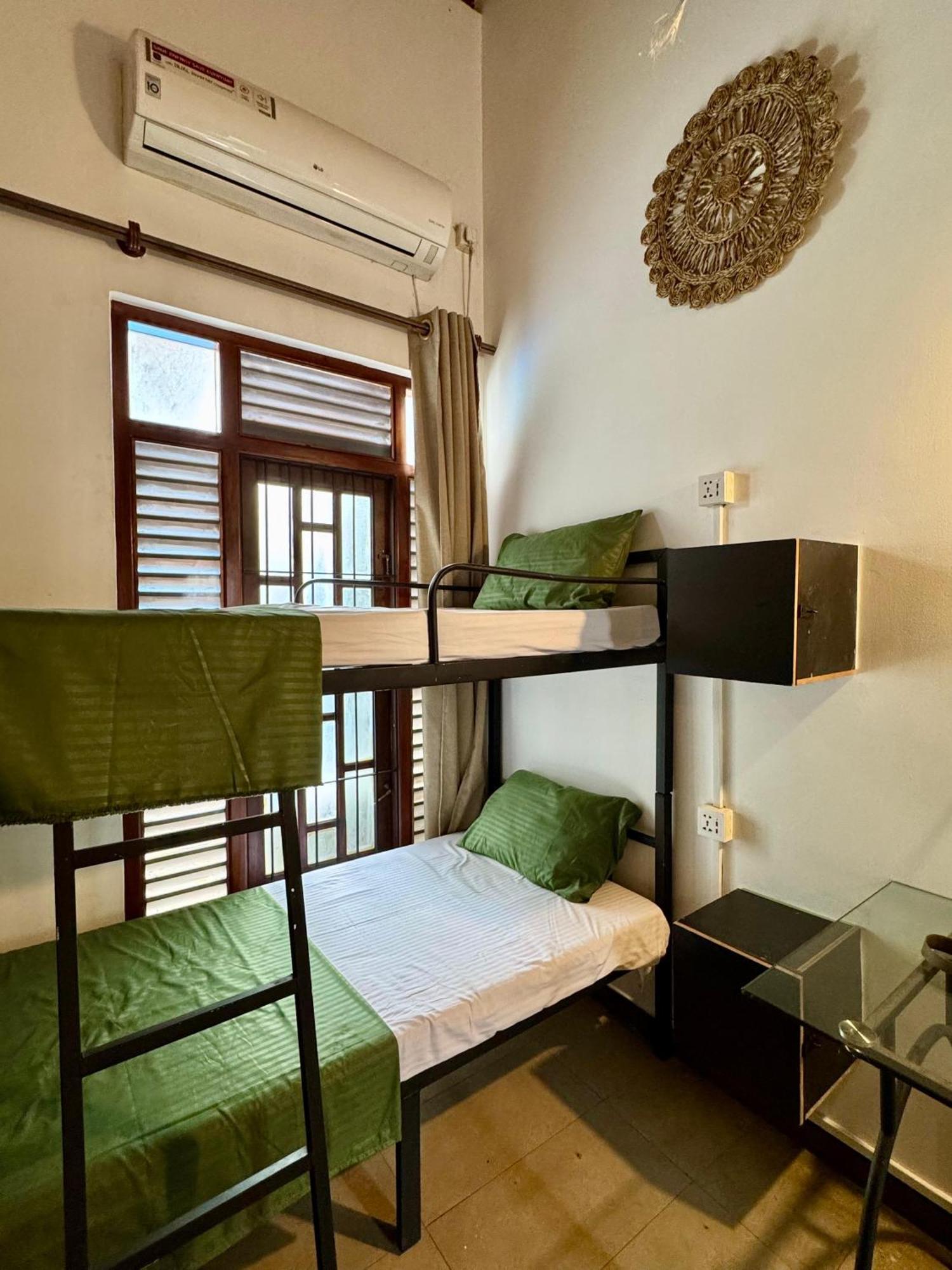 Hari Hari Hostel Weligama Exterior photo