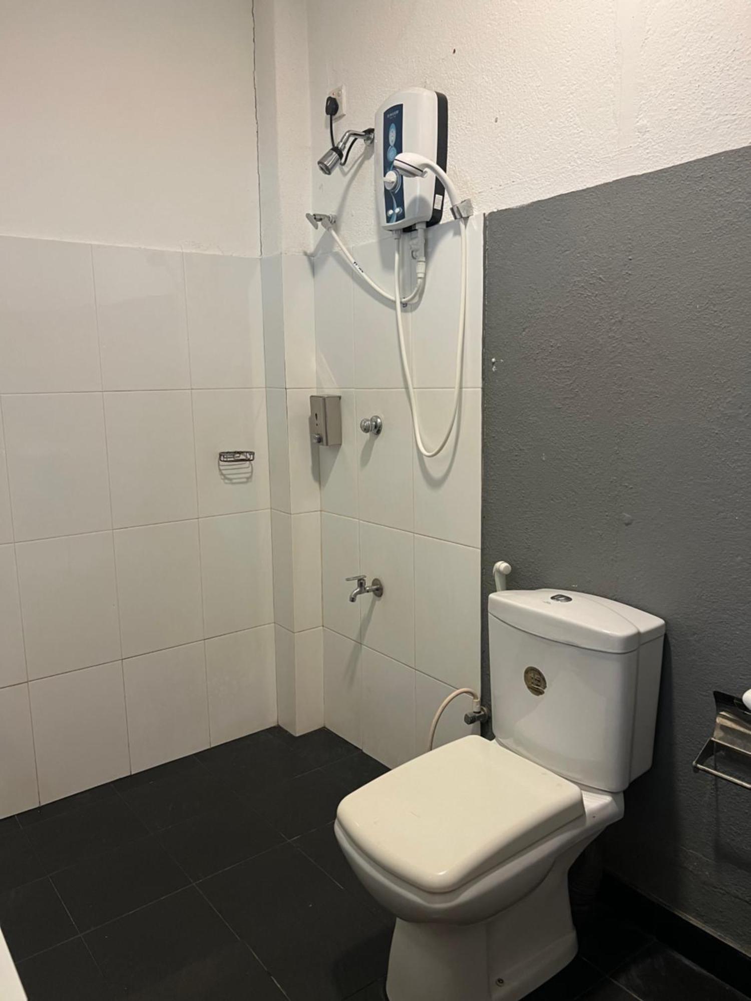 Hari Hari Hostel Weligama Exterior photo